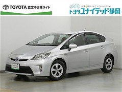 プリウス S