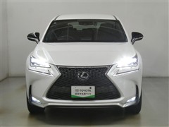NX200t Fスポーツ