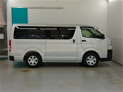 ハイエースバン DX