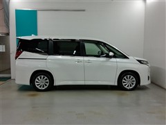 ノア ハイブリッド Z