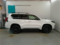 ランクルプラドTX-Lマッドブラ