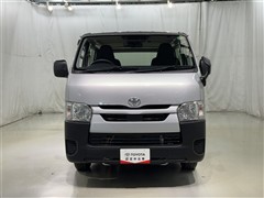 ハイエースV DX