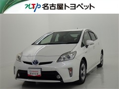 トヨタ　プリウス S