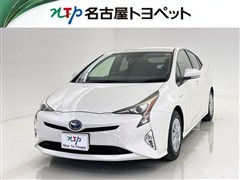 プリウス S