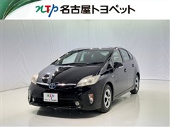 トヨタ　プリウス S