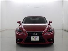 IS200t ベースグレード