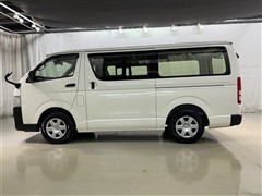 ハイエースV DX