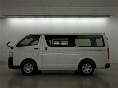 ハイエースV DX