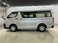 ハイエースV DX