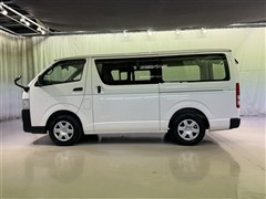 ハイエースV DX