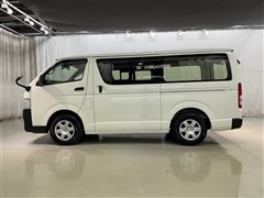 ハイエースV DX