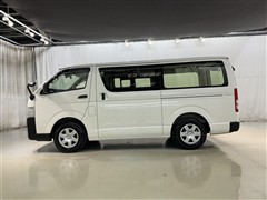 ハイエースV DX