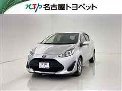 トヨタ　アクア S スタイルブラック