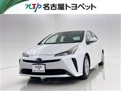 トヨタ　プリウス S