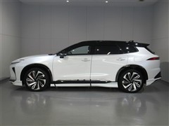 クラウンPHEV エステート RS
