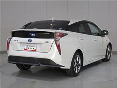 プリウス A ツーリングセレクション