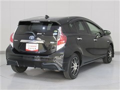 アクア S スタイルブラック