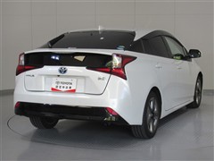 プリウス A ツーリングセレクション