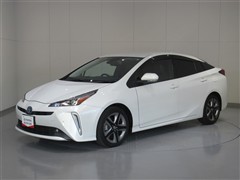 トヨタ　プリウス A ツーリングセレクション