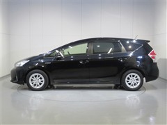 プリウスアルファ S