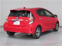 アクア S スタイルブラック