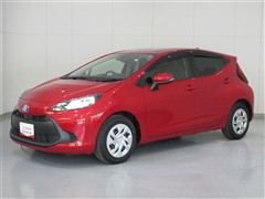 トヨタ　アクア X