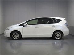 プリウスアルファ Sチューンブラック