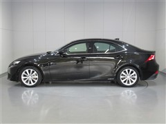 IS300h バージョンL