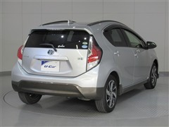 アクア X-アーバン