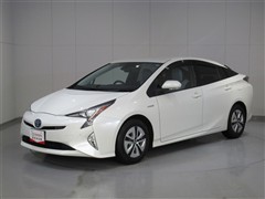 トヨタ プリウス A