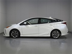 プリウス A ツーリングセレクション