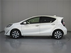 アクア S スタイルブラック