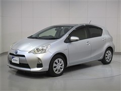 トヨタ アクア G