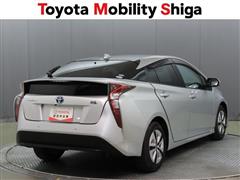 プリウス A