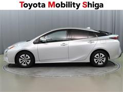 プリウス A