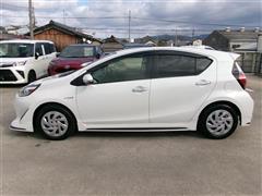 アクア S スタイルブラック