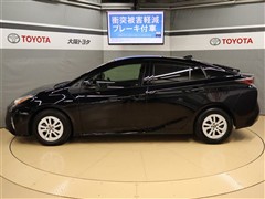 プリウス Sセーフティプラス