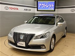 トヨタ クラウンHV ロイヤルサルーン