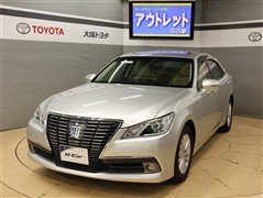 トヨタ クラウンHV ロイヤルサルーン