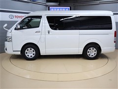 ハイエースV スーパーGLダークP2