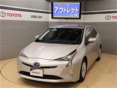 トヨタ　プリウス Sセーフティプラス