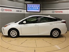 プリウス Sセーフティプラス2