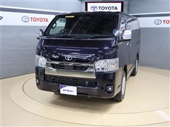 トヨタ　ハイエースV S-GLダーク2 4WD