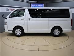 ハイエースV S-GLダークプライム