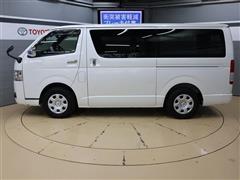 ハイエースV SーGLダークプラ2