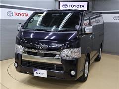 トヨタ　ハイエースV SーGLダークプラ2