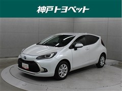 トヨタ　アクア Z