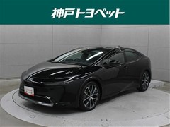 トヨタ　プリウス Z