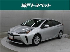 トヨタ　プリウス S