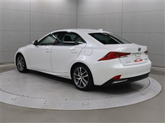 IS300h バージョンL